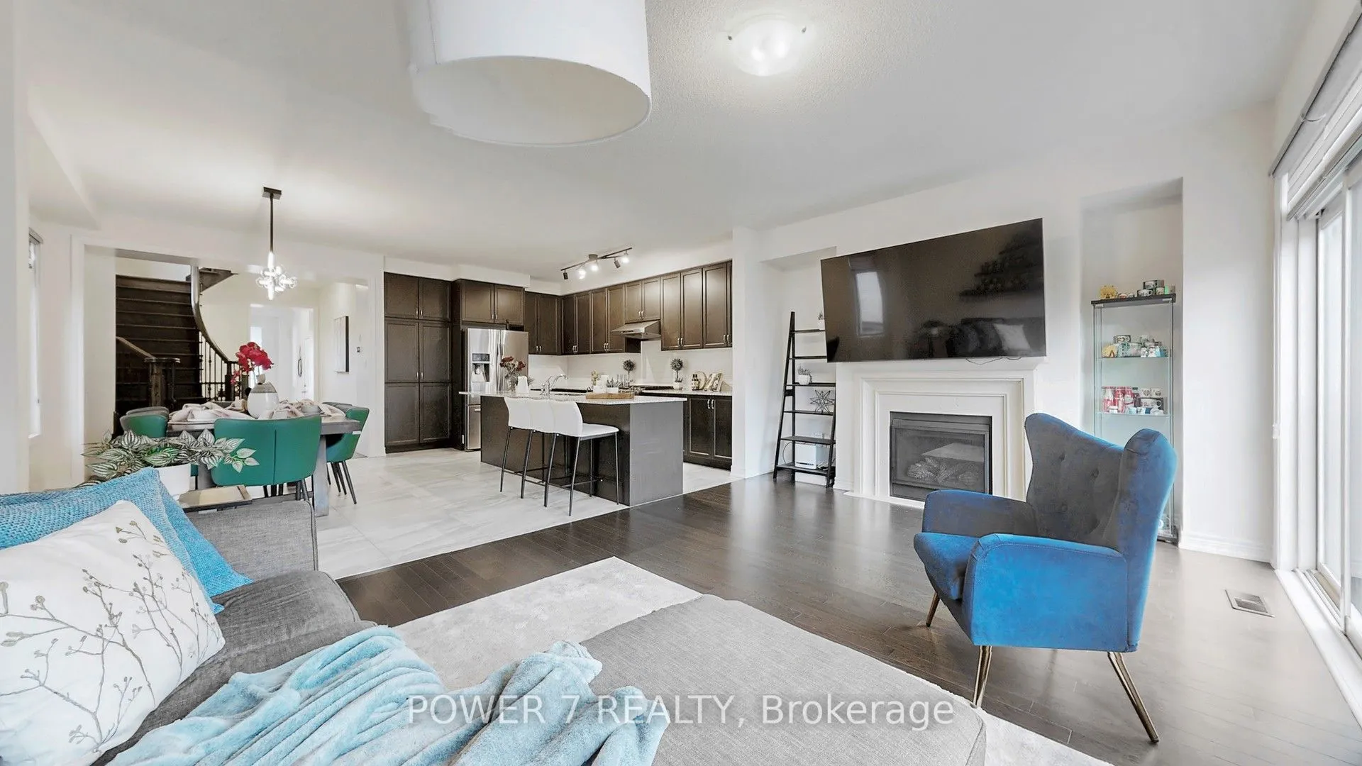 381 Chouinard Way, ON L4G 1A6