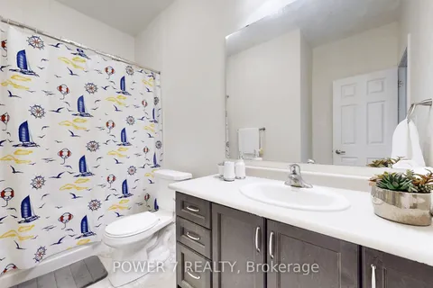 381 Chouinard Way, ON L4G 1A6