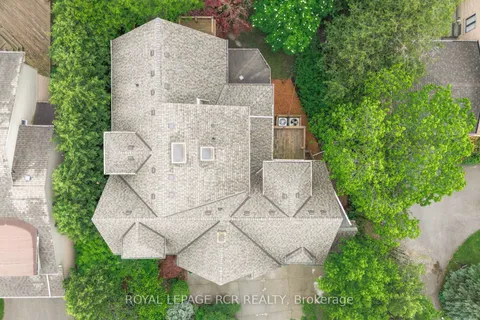 34 Garden Avenue, ON L4C 6L9
