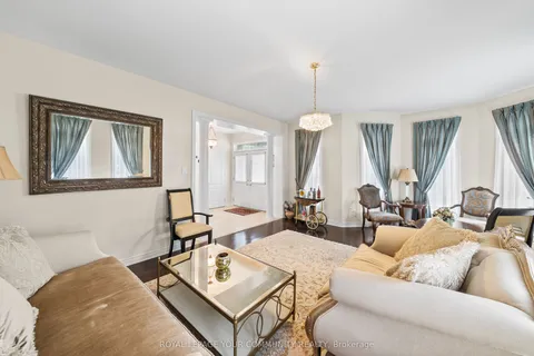 108 Headwater Crescent, ON L4E 0T2