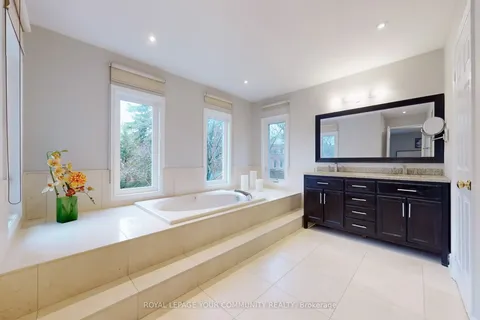 73 Highgrove Crescent, ON L4C 7W7