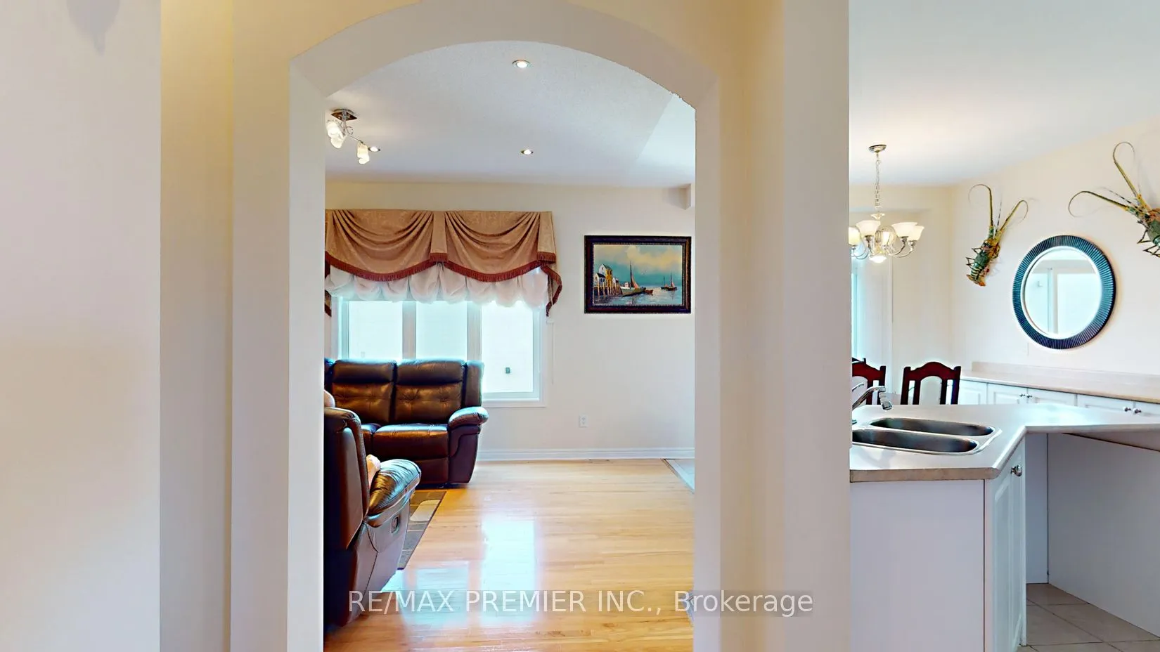 62 Sedgeway Heights, ON L4H 3A9