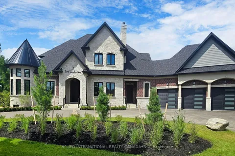 3 Earl Cook Drive, ON L4A 1L5