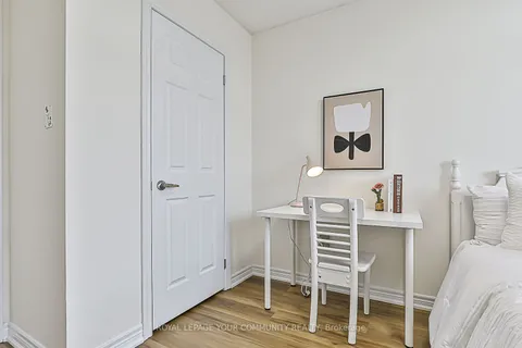 16 Collin Court, ON L4E 0X6