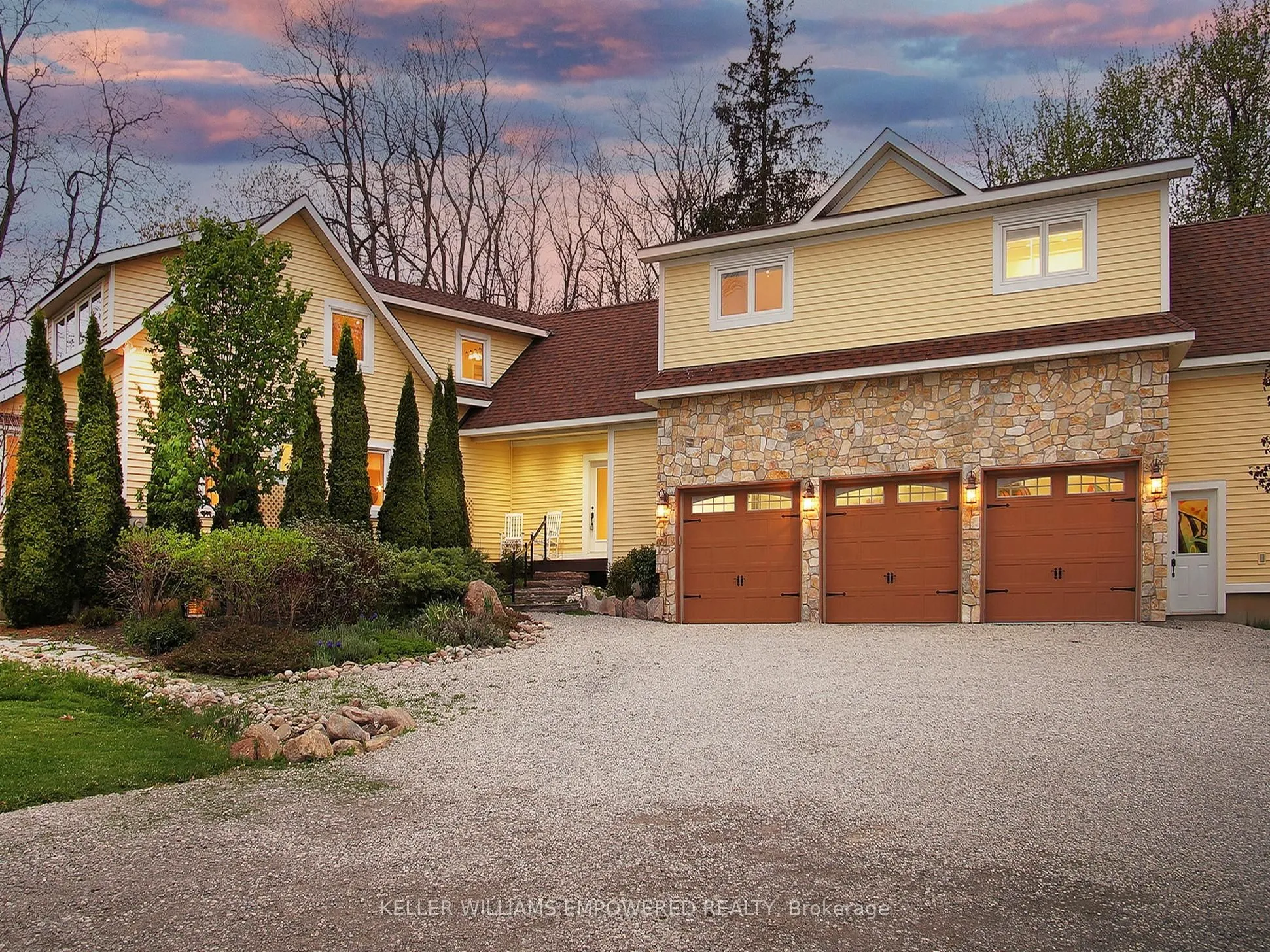 8 Macleod Estate Court, ON L4E 0B1