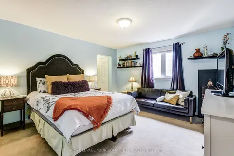 23 Weslock Crescent, ON L4G 7Y9