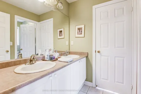 23 Weslock Crescent, ON L4G 7Y9