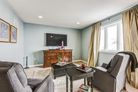 23 Weslock Crescent, ON L4G 7Y9