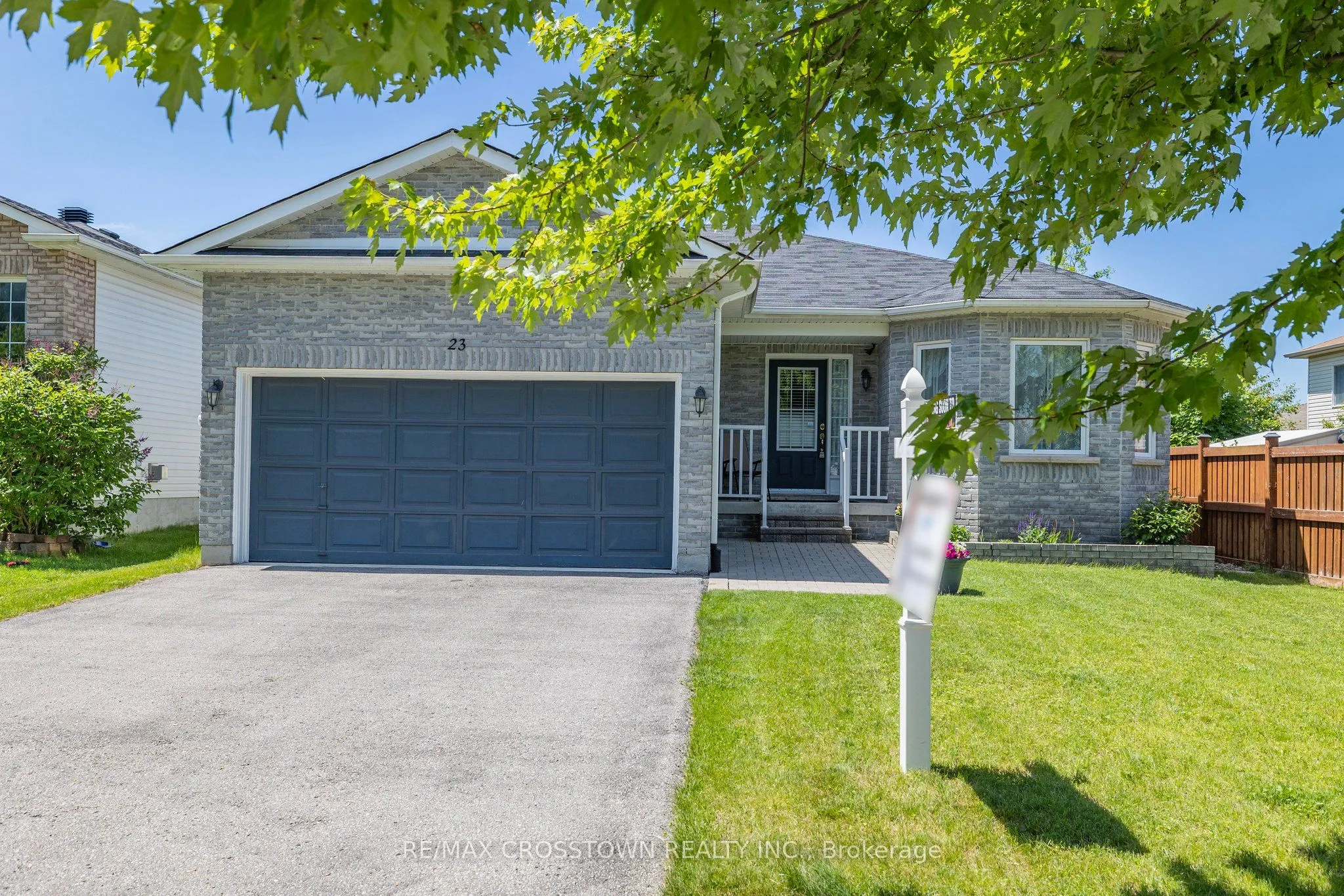 23 Stonemount Crescent, ON L0M 1B4