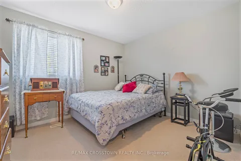 23 Stonemount Crescent, ON L0M 1B4