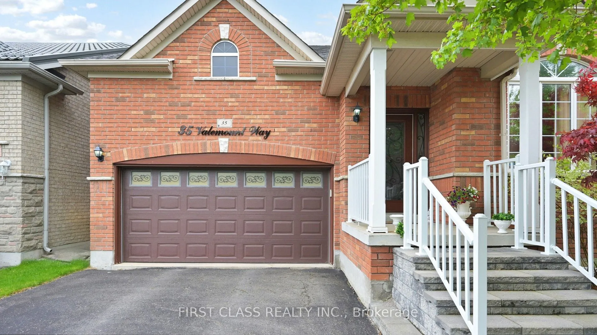 35 Valemount Way, ON L4G 7S3