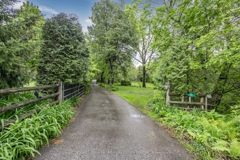 55 Old Church Road, King, ON L7B 1K4