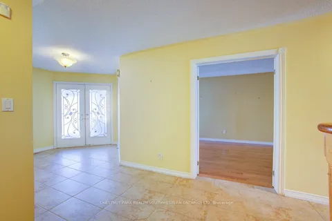 105 Veneto Drive, ON L4L 8X5