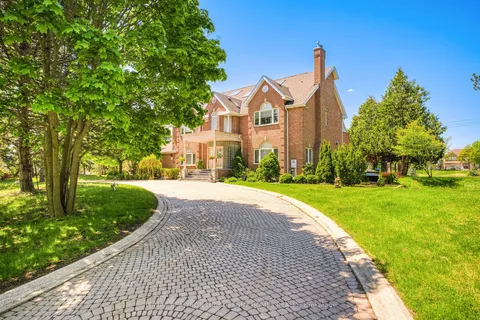 2 Jennings Gate, ON L6C 1A9