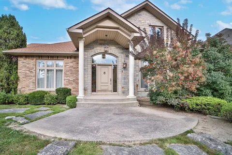 7 Longview Crescent, ON L4H 1A7