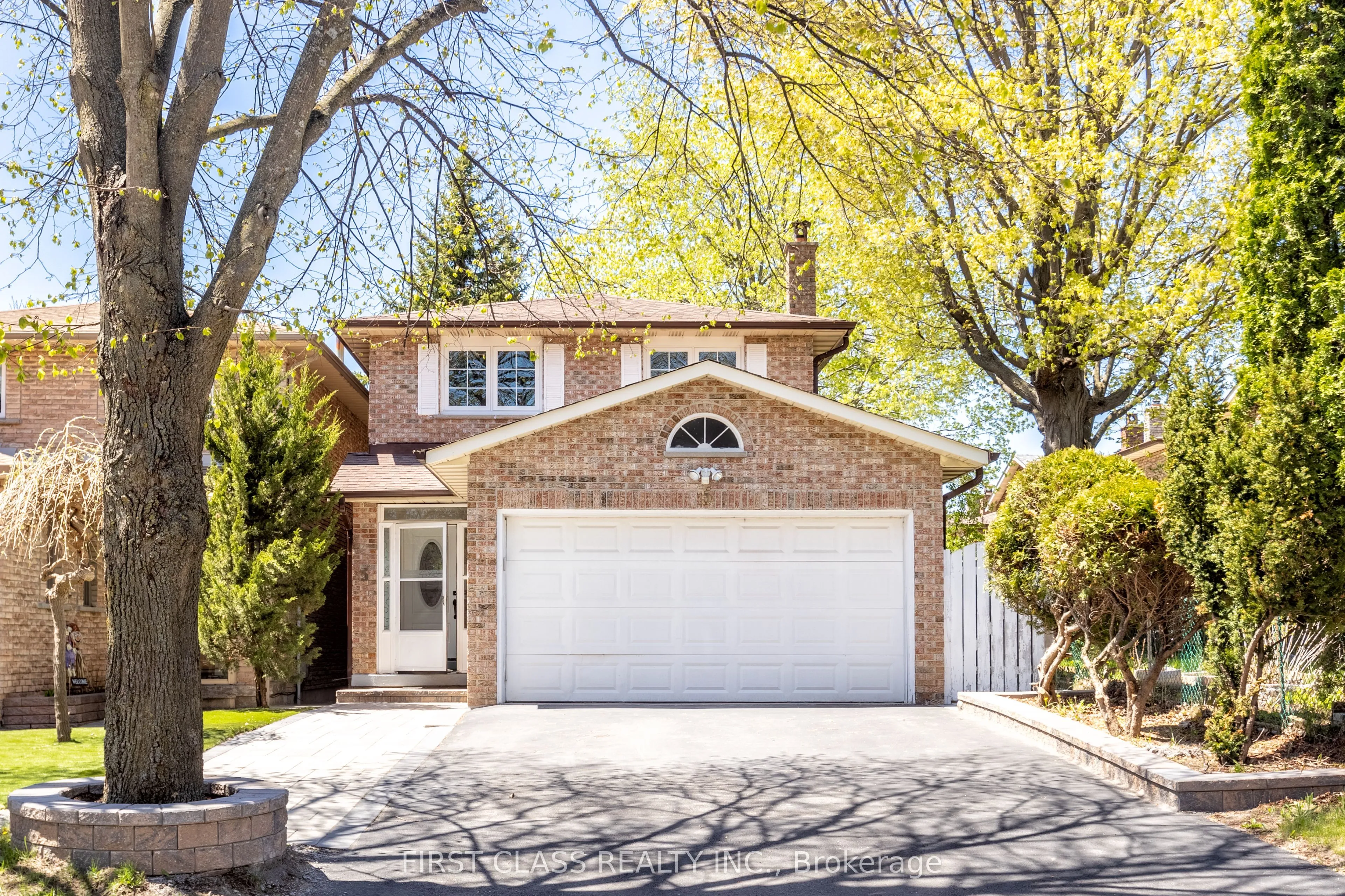 5 Radford Crescent, ON L3P 4A2