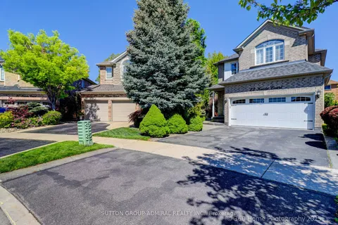 22 Karta Court, ON L4L 9N3