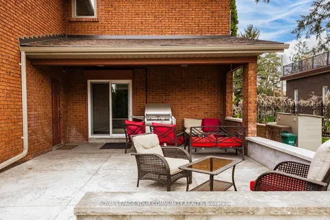 117 Hayhoe Avenue, ON L4L 1S5