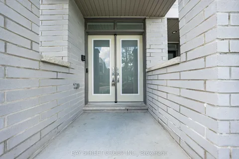 26 Harold Lawrie Lane, Markham, ON L3T 0G1