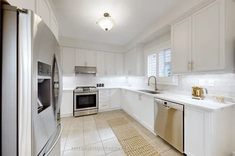 247 Paradelle Drive, ON L4E 1B9