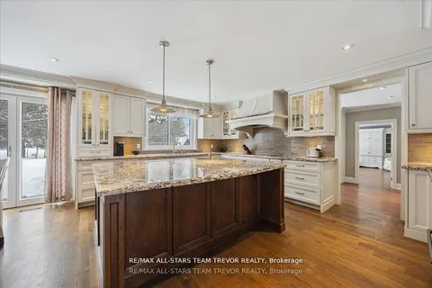 346 Bennet Drive, ON L7B 1G7