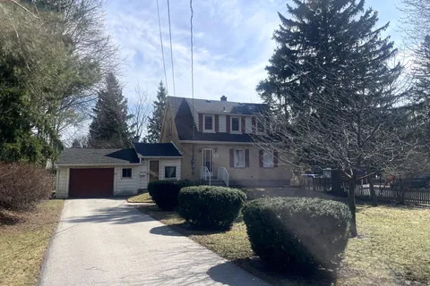 35 John Street, ON L3T 1Y1