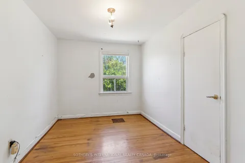 104 Crestwood Road, ON L4J 1A6