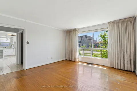 104 Crestwood Road, ON L4J 1A6
