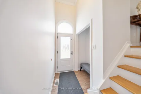 72 Ashburn Crescent, ON L4L 1G9
