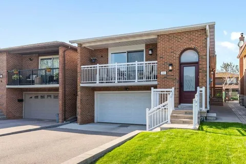 72 Ashburn Crescent, ON L4L 1G9