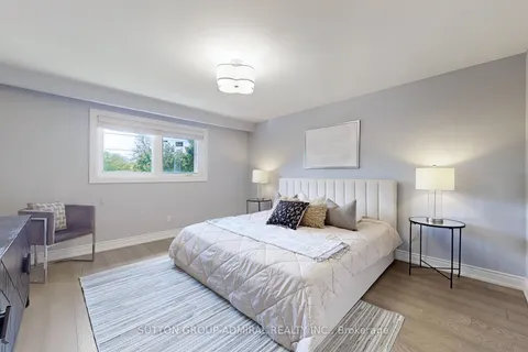 14 Thorny Brae Drive, ON L3T 3G4