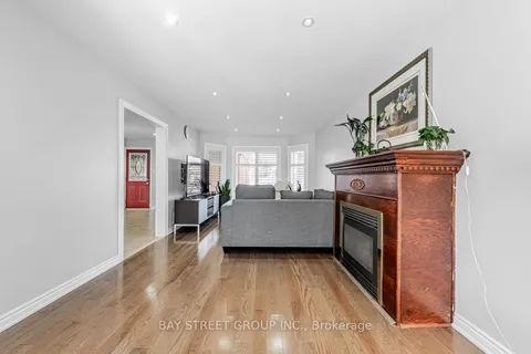 98 Royalpark Way, ON L4H 1J5
