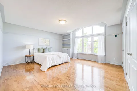 7 Ormsby Court, ON L4B 4P8