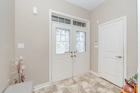 175 Barrow Avenue, ON L3Z 2A6