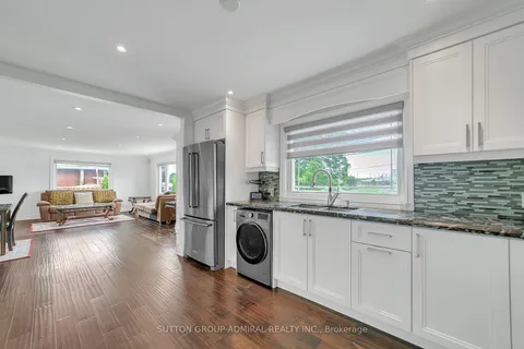 18166 Leslie Street, ON L9N 0M5