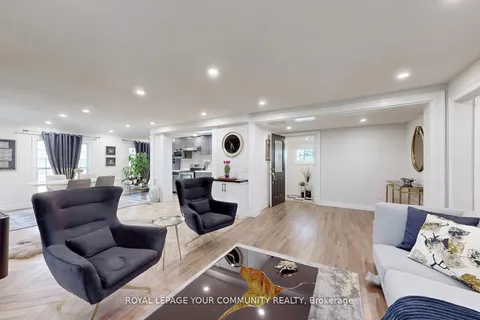 64 Machell Avenue, ON L4G 2R7