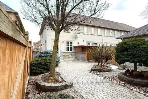 82 Ellesmere Street, ON L4B 4E3
