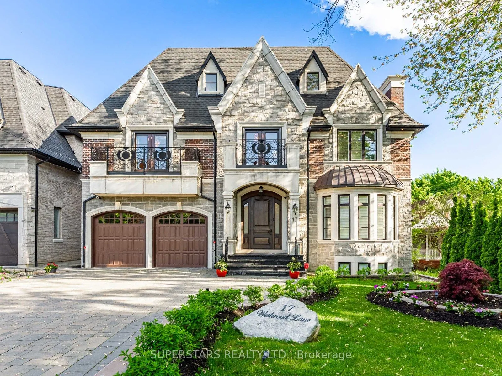 17 Westwood Lane, ON L4C 6X4