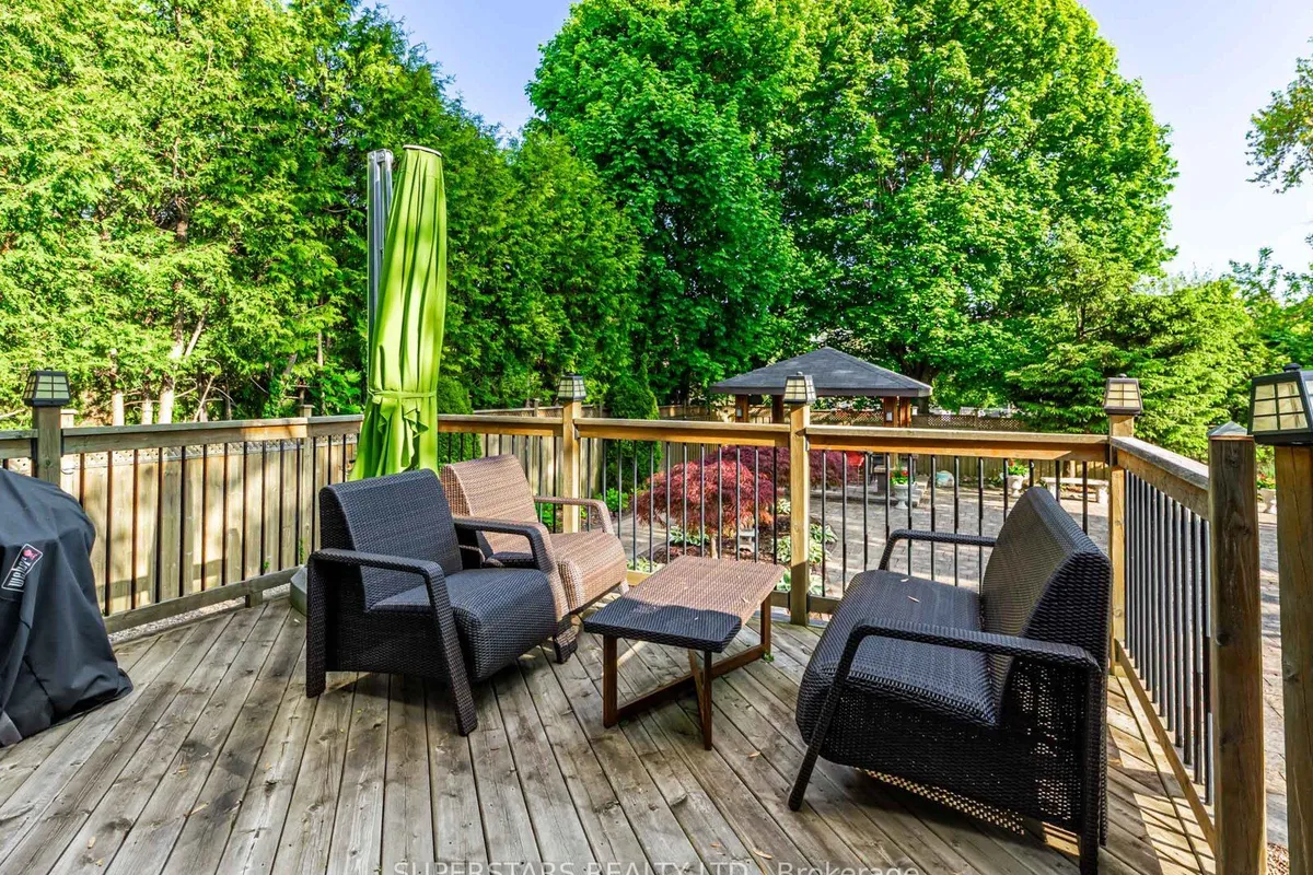 17 Westwood Lane, ON L4C 6X4