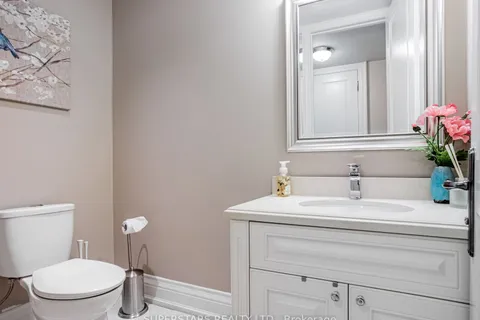 17 Westwood Lane, ON L4C 6X4