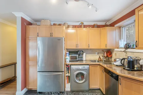 25 Algonquin Crescent, Aurora, ON L4G 3E6