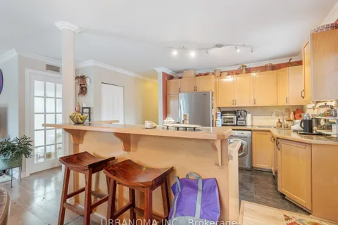 25 Algonquin Crescent, Aurora, ON L4G 3E6
