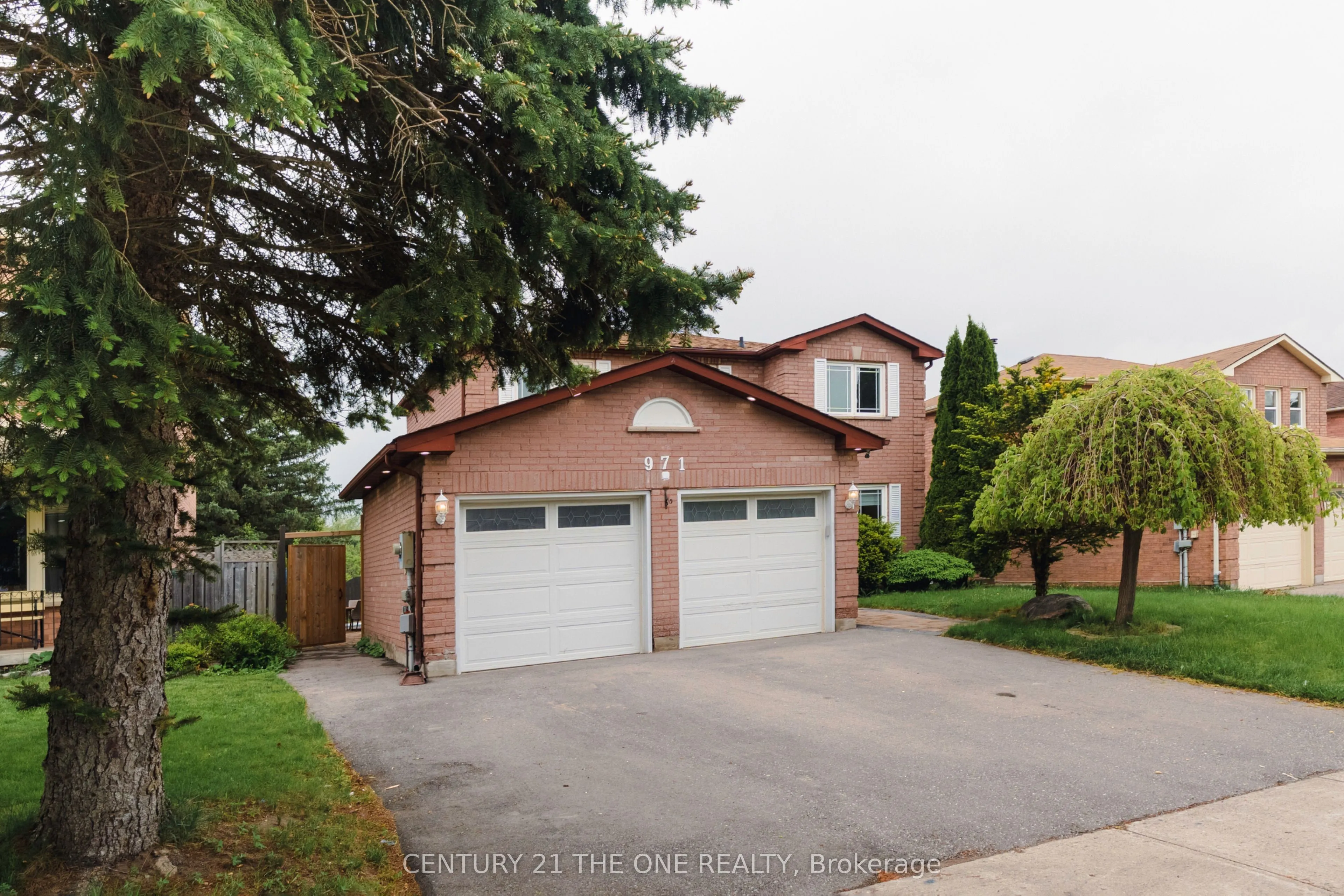 971 Leslie Valley Drive, ON L3Y 7E7