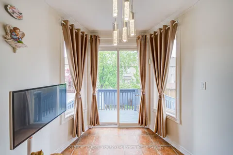40 Pexton Avenue, ON L4E 4Y4