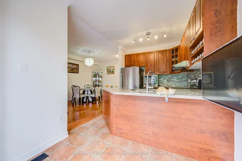 40 Pexton Avenue, ON L4E 4Y4