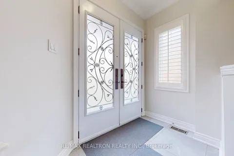 7 Jaguar Gate, Richmond Hill, ON L4S 1T7