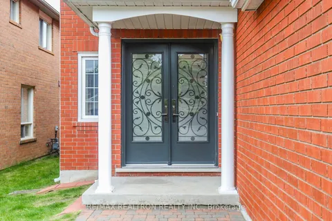 7 Jaguar Gate, Richmond Hill, ON L4S 1T7
