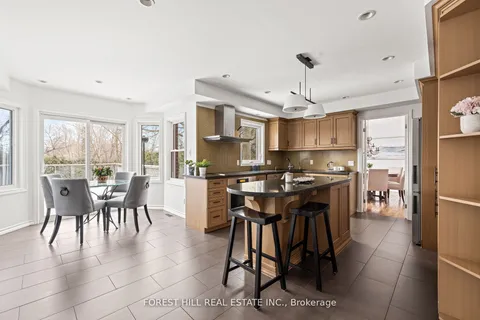87 George Street, ON L4G 2S3
