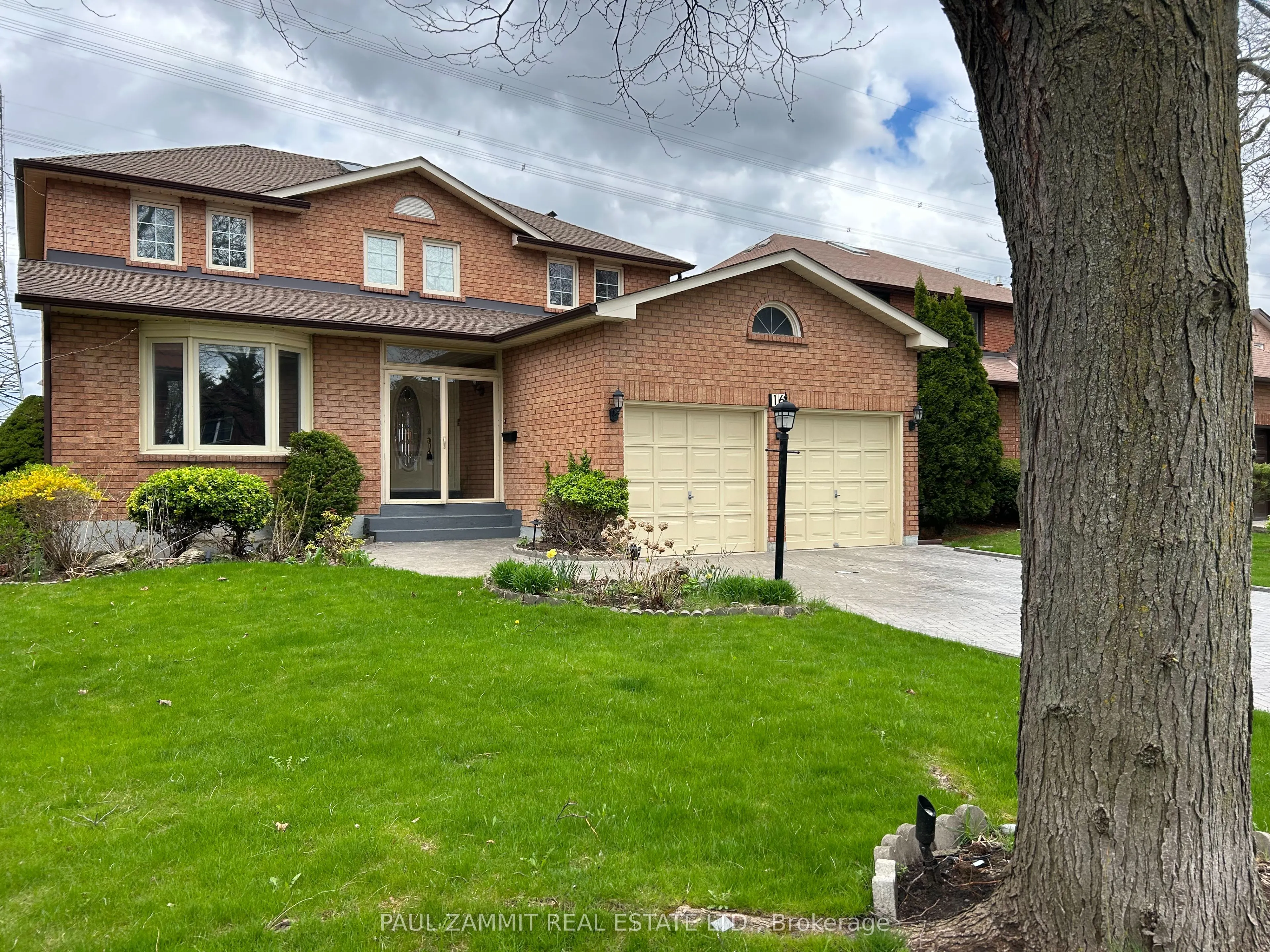 16 Parklawn Crescent, Markham, ON L3T 6X1