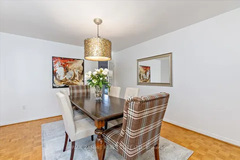 16 Parklawn Crescent, Markham, ON L3T 6X1